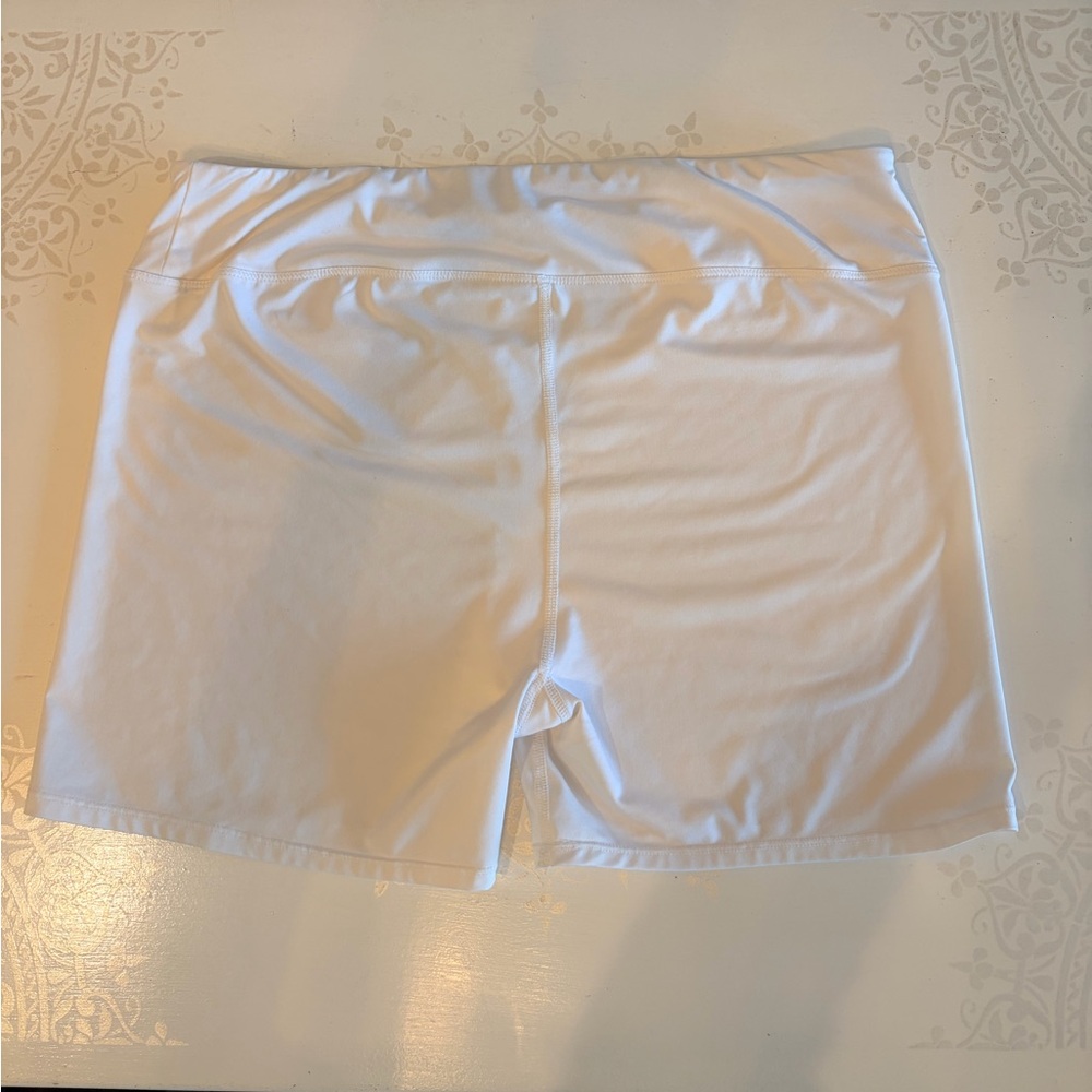 Tommy Bahama Golf 3” Stretch Pull-On Shorts - Picture 5 of 5